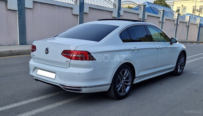 Volkswagen Passat 2016, 186,000 km - 1.8 l - Bakı