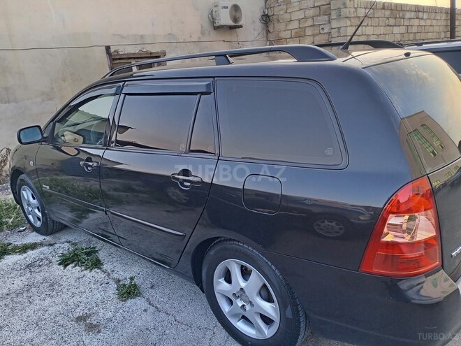 Toyota Corolla 2005, 301,450 km - 1.4 l - Ucar
