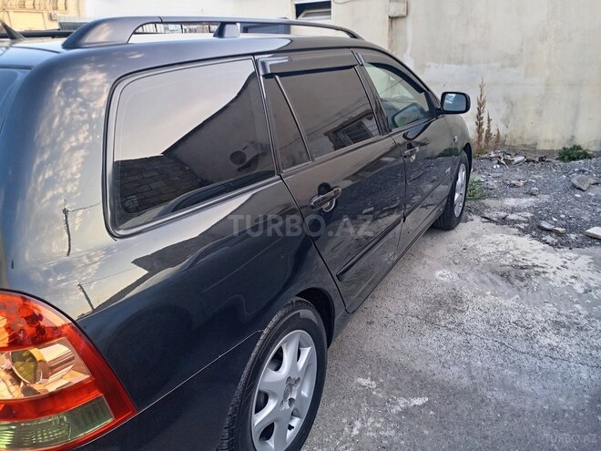 Toyota Corolla 2005, 301,450 km - 1.4 l - Ucar