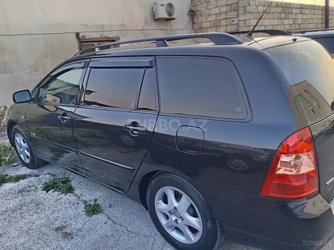 Toyota Corolla 2005, 301,450 km - 1.4 l - Ucar
