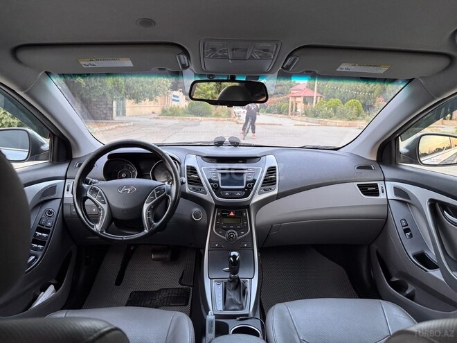 Hyundai Elantra 2015, 271,979 km - 1.8 l - Şabran