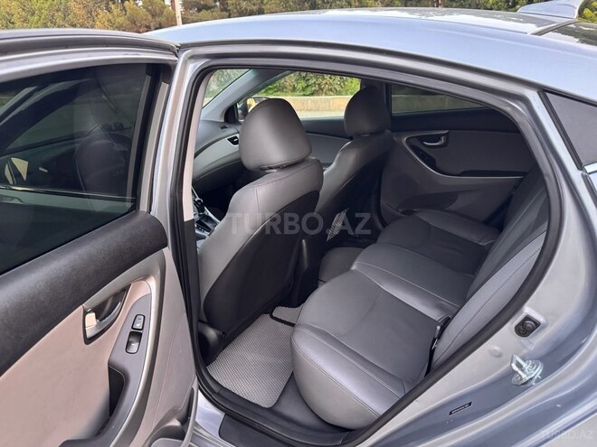 Hyundai Elantra 2015, 271,979 km - 1.8 l - Şabran