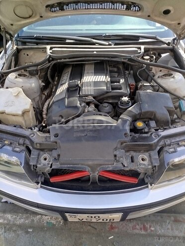 BMW 320 1999, 220,000 km - 2.2 л - Bakı