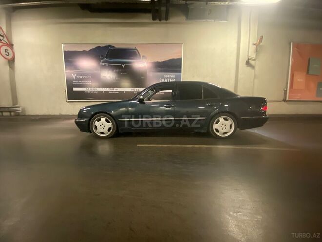 Mercedes E 320 2000, 287,600 km - 3.2 л - Bakı