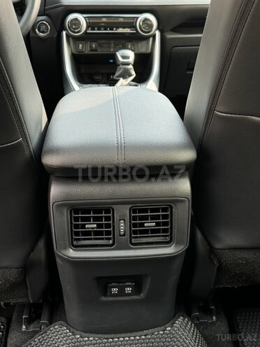 Toyota RAV4 2018, 121,300 km - 2.0 l - Bakı