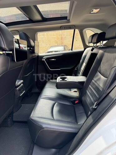 Toyota RAV4 2018, 121,300 km - 2.0 l - Bakı
