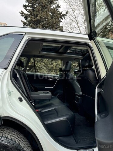 Toyota RAV4 2018, 121,300 km - 2.0 l - Bakı