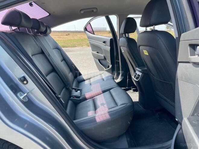 Hyundai Avante 2016, 203,000 km - 1.6 l - Bakı