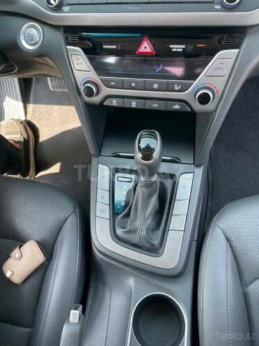 Hyundai Avante 2016, 203,000 km - 1.6 l - Bakı