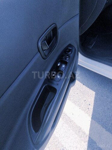 Hyundai Accent 2009, 300,240 km - 1.4 l - Bakı