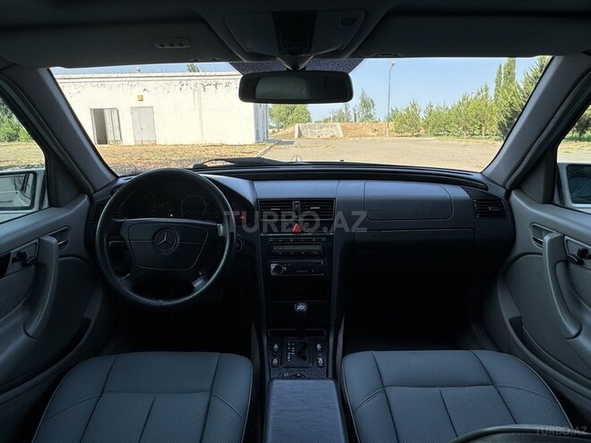 Mercedes C 230 1998, 196,000 km - 2.3 l - Saatlı