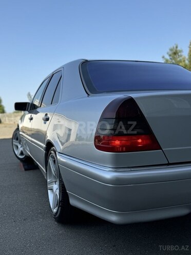 Mercedes C 230 1998, 196,000 km - 2.3 l - Saatlı