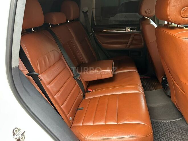 Volkswagen Touareg 2008, 215,000 km - 4.2 л - Xırdalan