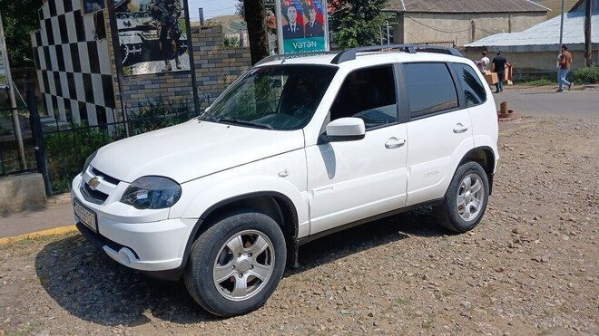 Chevrolet Niva 2013, 225,000 km - 1.7 l - Gədəbəy