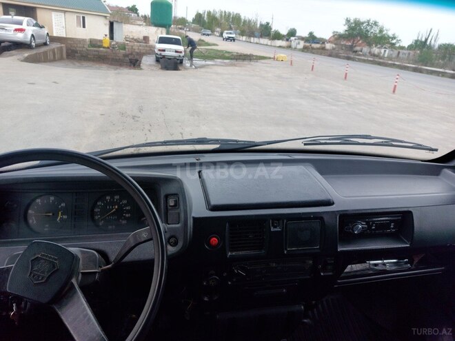 GAZ 330200 2000, 267,500 km - 2.3 l - Salyan