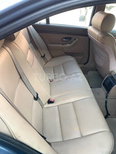 BMW 528 2001, 440,000 km - 2.5 l - Bakı