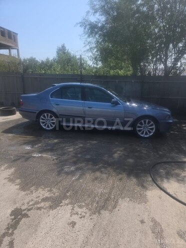 BMW 528 2001, 440,000 km - 2.5 l - Bakı