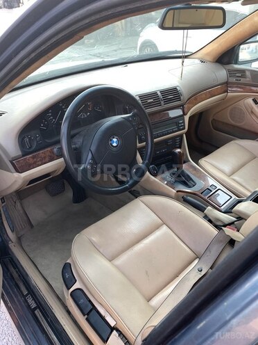 BMW 528 2001, 440,000 km - 2.5 l - Bakı