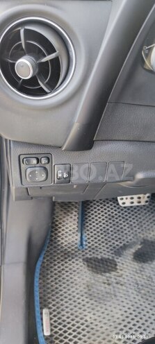 Toyota Corolla-10