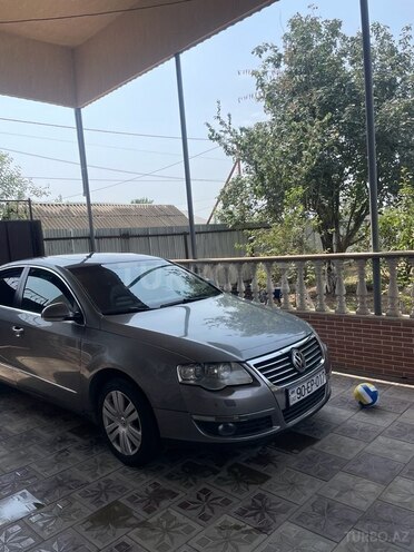 Volkswagen Passat 2006, 306,000 km - 2.0 l - Bakı