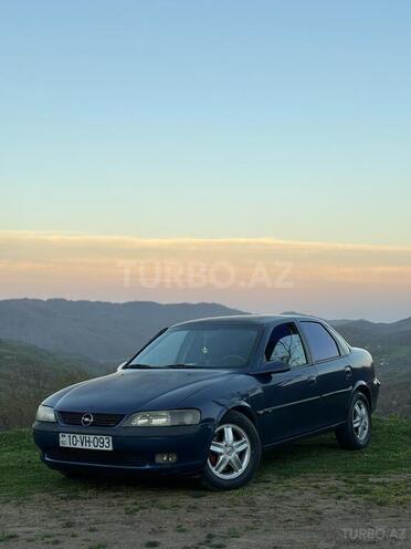 Opel Vectra 1997, 300,535 km - 2.0 l - Lerik