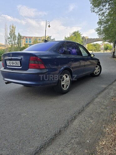 Opel Vectra 1997, 300,535 km - 2.0 l - Lerik
