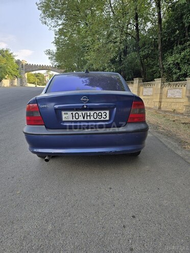 Opel Vectra 1997, 300,535 km - 2.0 l - Lerik