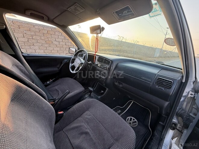 Volkswagen Golf 1997, 300,000 km - 2.0 l - Bakı