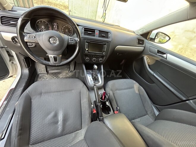 Volkswagen Jetta 2013, 328,000 km - 2.0 l - Bakı