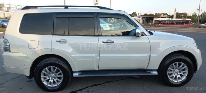 Mitsubishi Pajero 2013, 240,000 km - 3.0 l - Bakı