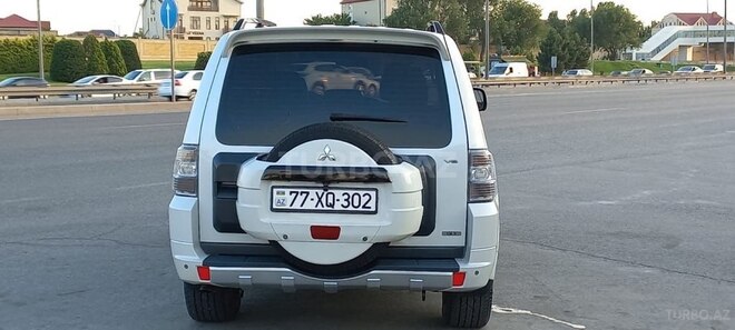 Mitsubishi Pajero 2013, 240,000 km - 3.0 l - Bakı