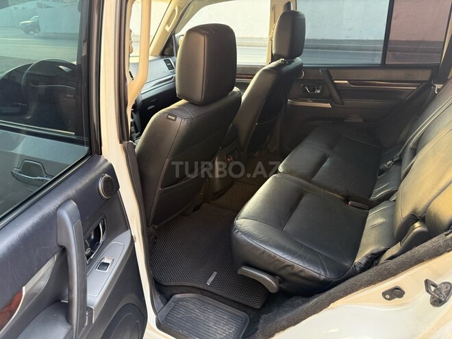 Mitsubishi Pajero 2013, 240,000 km - 3.0 l - Bakı