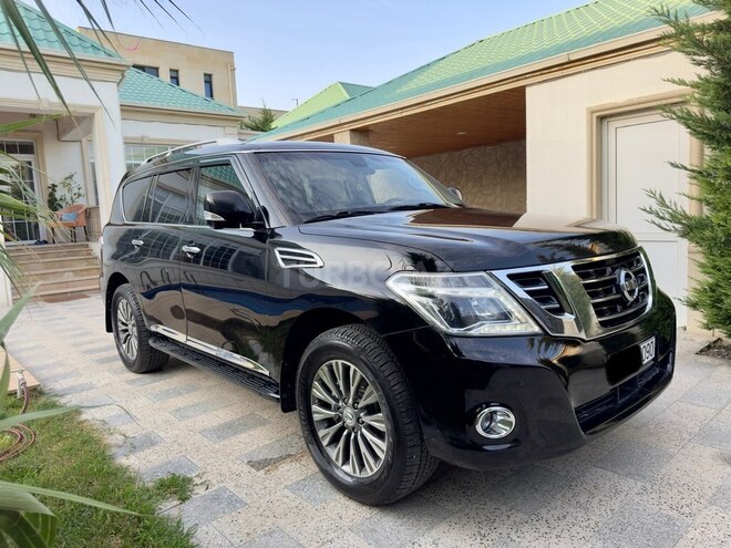 Nissan Patrol 2010, 184,000 km - 5.6 l - Bakı