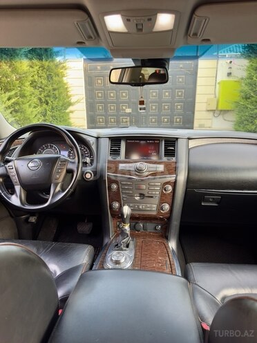 Nissan Patrol 2010, 184,000 km - 5.6 l - Bakı