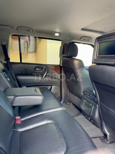 Nissan Patrol 2010, 184,000 km - 5.6 l - Bakı
