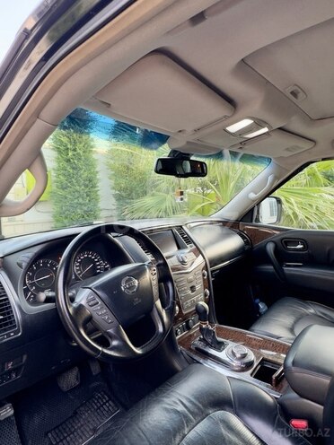 Nissan Patrol 2010, 184,000 km - 5.6 l - Bakı