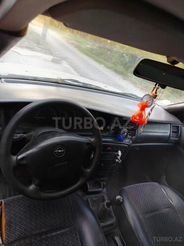 Opel Vectra 1996, 235,684 km - 2.0 l - Göyçay