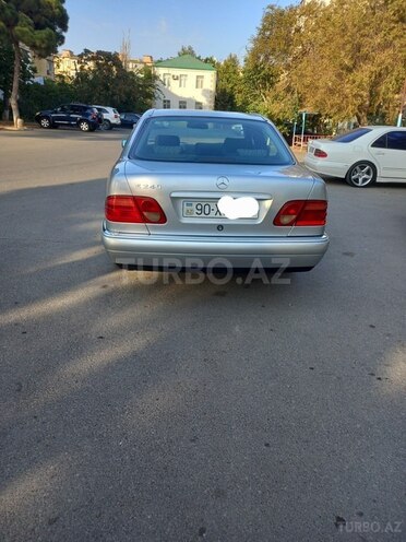 Mercedes E 240 1999, 370,426 km - 2.4 л - Bakı