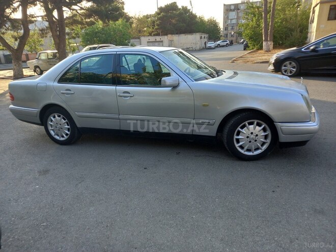 Mercedes E 240 1999, 370,426 km - 2.4 л - Bakı