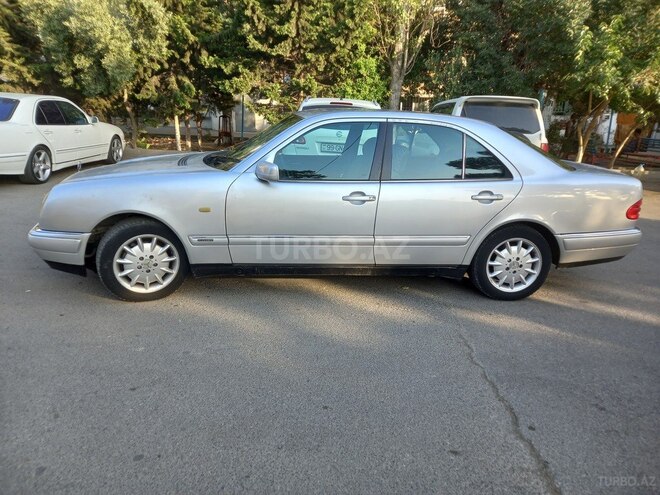 Mercedes E 240 1999, 370,426 km - 2.4 л - Bakı