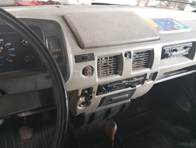 GAZ 3302-288 2000, 550,000 km - 2.3 l - Tovuz