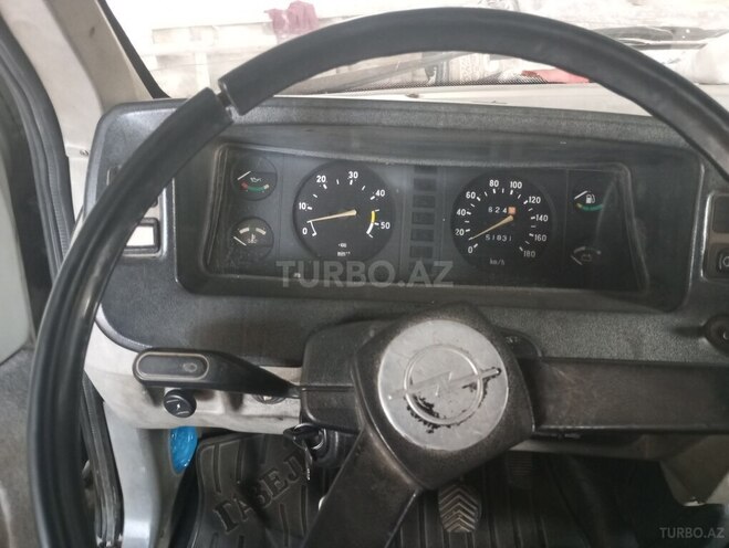GAZ 3302-288 2000, 550,000 km - 2.3 l - Tovuz