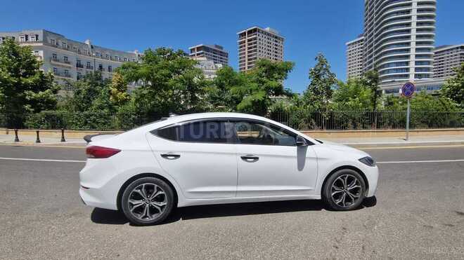 Hyundai Avante 2016, 180,000 km - 1.6 l - Bakı