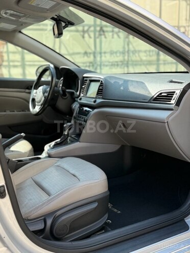 Hyundai Elantra 2016, 140,000 km - 2.0 l - Bakı