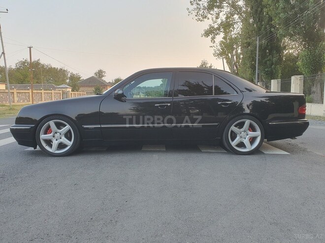 Mercedes E 320 2001, 287,893 km - 3.2 l - Zaqatala