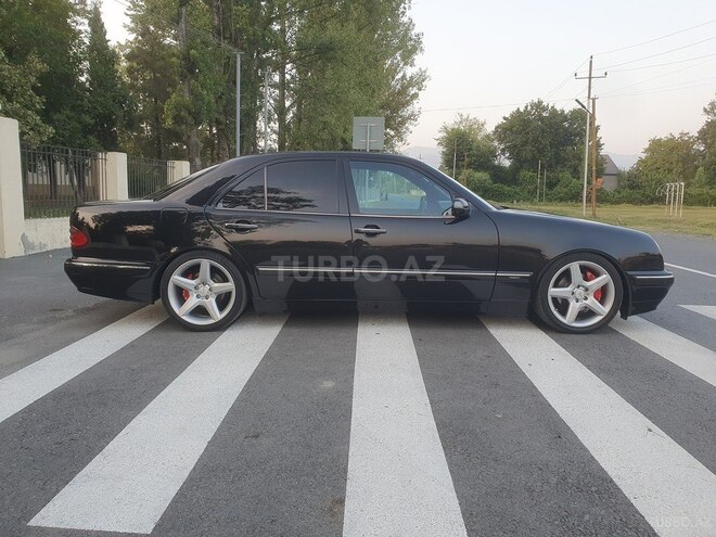 Mercedes E 320 2001, 287,893 km - 3.2 l - Zaqatala