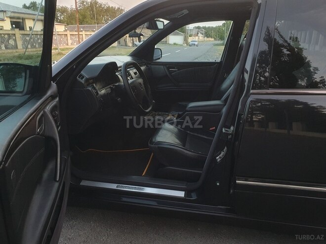 Mercedes E 320 2001, 287,893 km - 3.2 l - Zaqatala