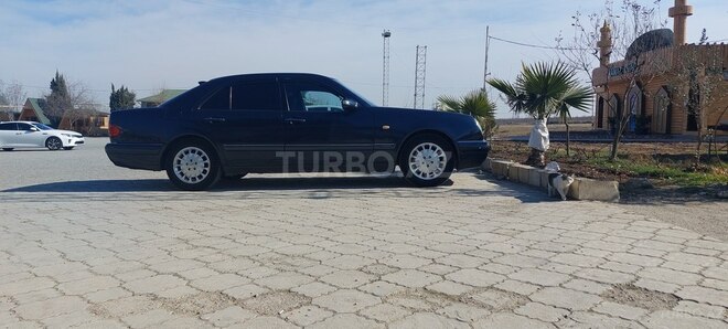Mercedes E 230 1997, 291,000 km - 2.3 l - Şirvan