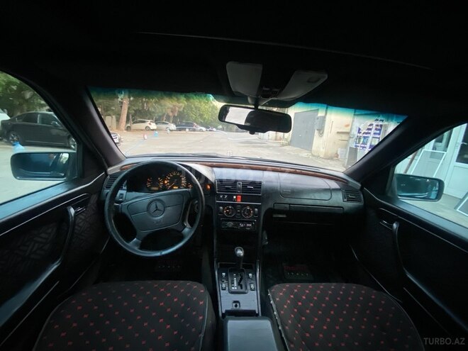 Mercedes C 200 1995, 215,445 km - 2.0 l - Bakı