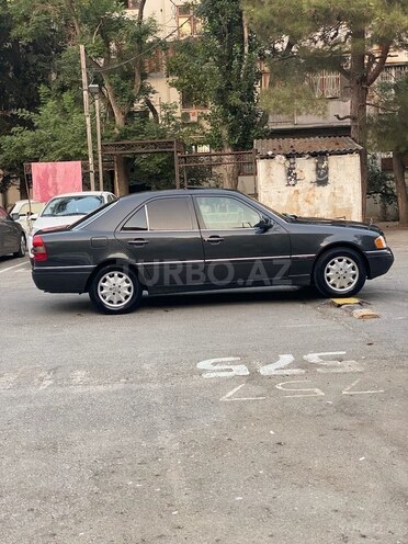Mercedes C 200 1995, 215,445 km - 2.0 l - Bakı